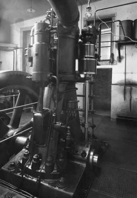 Seidenzwirnerei "im Loch". Turbinenhaus. Francisturbine